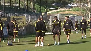 Un jeque y un multimillonario compran el único club de futbol israelí sin jugadores árabes