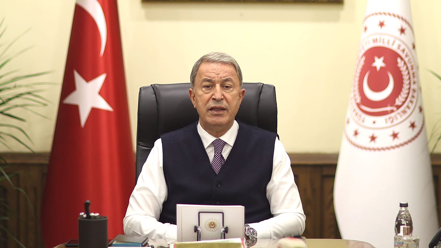 Milli Savunma Bakanı Hulusi Akar
