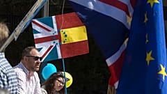 Protesta de británicos contra el Brexit en la Plaza Margaret Thatcher de Madrid, España, 23/3/ 2019