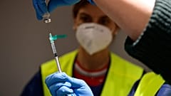Großbritannien genehmigt Impfstoff von Uni Oxford/AstraZeneca