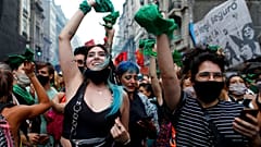 Frauen in Argentinien dürfen künftig bis zur 14. Woche abtreiben