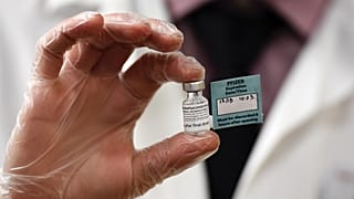 A Pfizer-vakcina egy dózisa