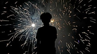 Quest'anno ce li guardiamo in solitudine dal televisore, i fuochi d'artificio