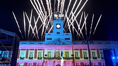 Frohes neues Jahr: Feuerwerk in Berlin und anderen Hauptstädten 