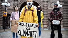 Greta Thunberg am 9. Oktober 2020 vor dem schwedischen Parlament in Stockholm