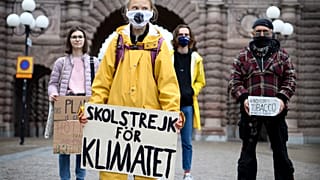 Greta Thunberg am 9. Oktober 2020 vor dem schwedischen Parlament in Stockholm