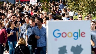 2018 yılında bazı Google çalışanlarının cinsel tacize uğradığını açıklaması sonrası yapılan eylemlerden bir kare. /ABD Kaliforniya.