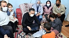 Vali Yerlikaya'nın Roman aileye ziyareti 