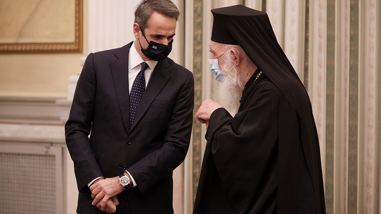Ο πρωθυπουργός, Κυριάκος Μητσοτάκης, και ο Αρχιεπίσκοπος Ιερώνυμος