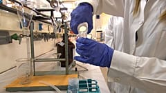 Aνάλυση λυμάτων στο εργαστήριο του Τμήματος Χημείας του ΕΚΠΑ