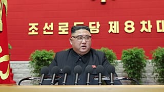 Líder da Coreia do Norte admite erros