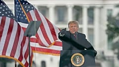 Donald Trump en un mitín ante sus seguidores este miércoles