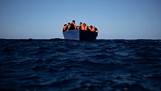 Migranti in fuga dalla Libia in una foto d'archivio AP del 2 gennaio 2021