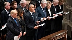 DonaldTrump, Barack Obama, y Bill Clinton durante el funeral en Washington de George H.W.Bush