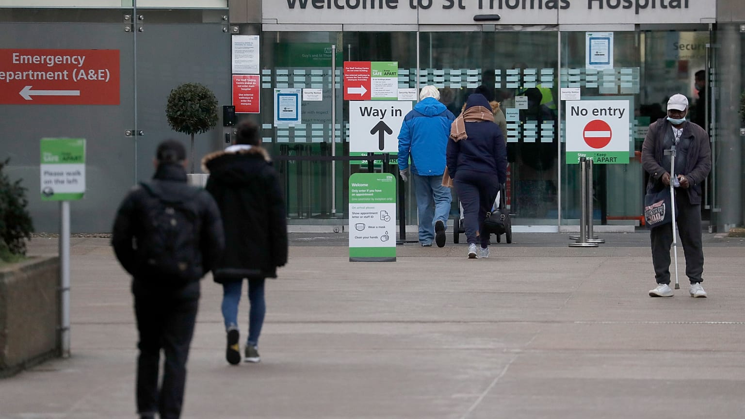 Britain hospitals virus outbreak