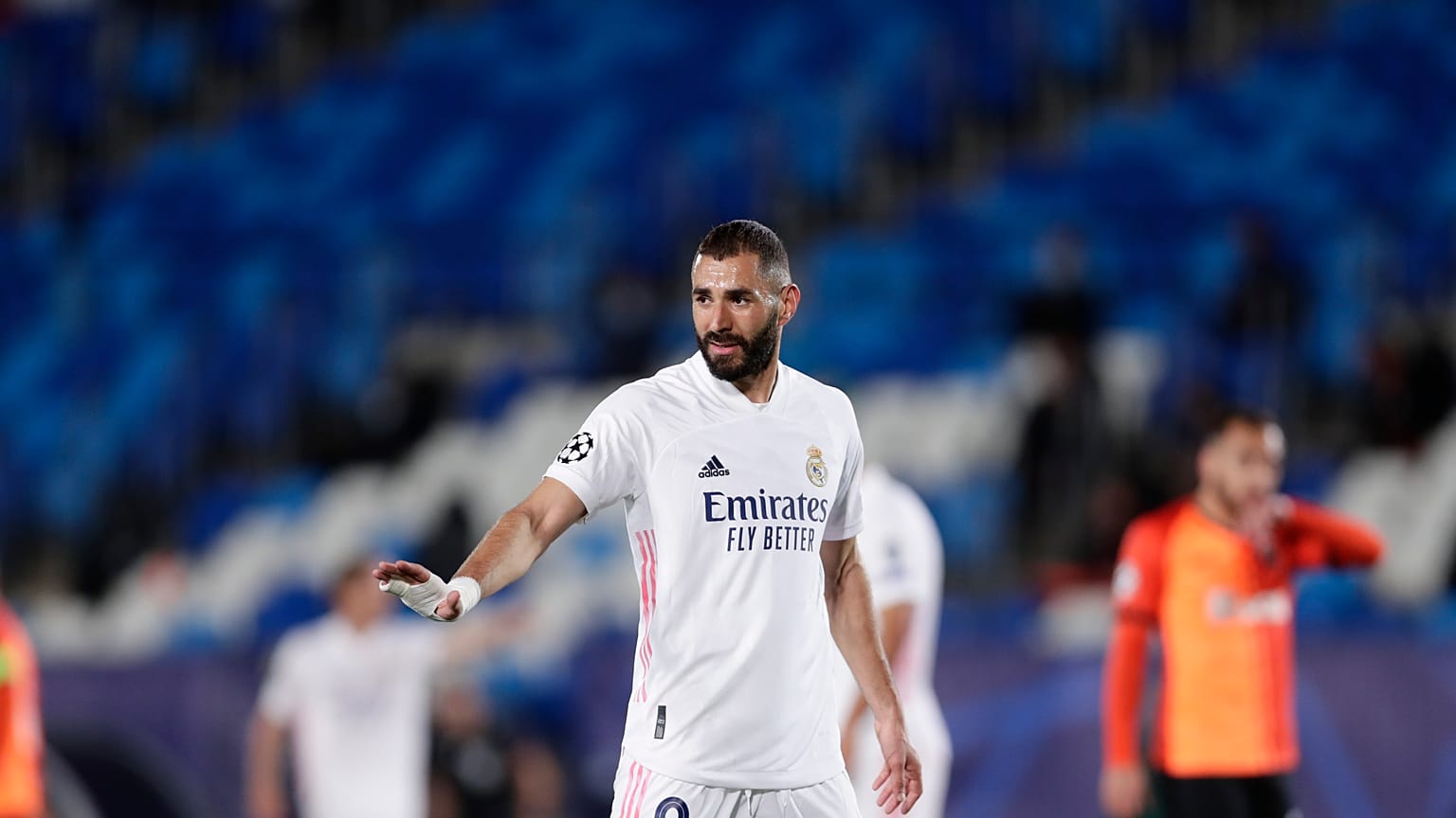 كريم بنزيمة خلال دوري أبطال أوروبا، مباراة المجموعة الثانية بين ريال مدريد وشاختار دونيتسك في مدريد، إسبانيا. 