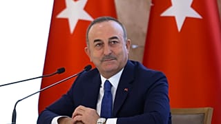 وزير الخارجية التركي شاوش مولود أوغلو خلال مؤتمر صحفي في أنقره. 2020/12/30