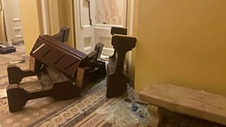 داخل مقر الكونغرس الأمريكي بعد يوم على اقتحامه من قبل مؤيدي ترامب