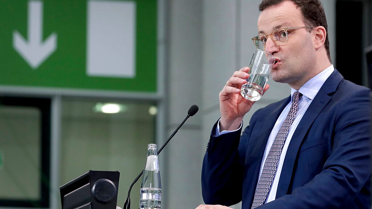 Bundesgesundheitsminister Jens Spahn bei einer Pressekonferenz in Berlin, Deutschland, Mittwoch, 6. Januar 2021
