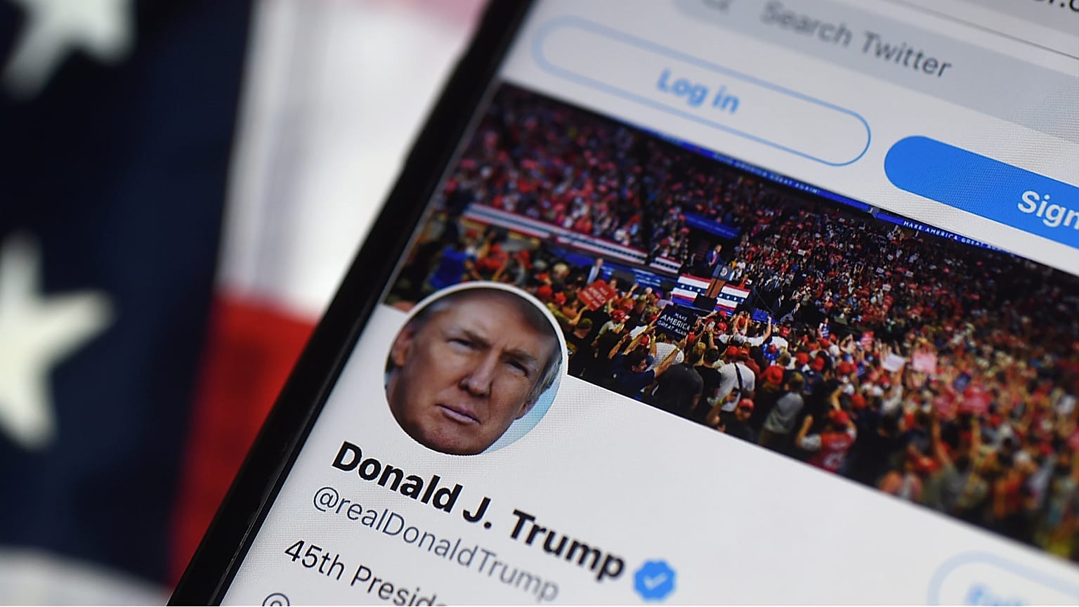 Trump excluído do Twitter