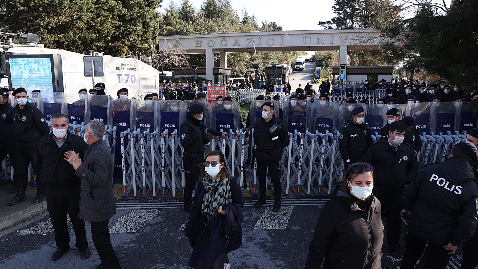 Boğaziçi Üniversitesi rektörlüğüne Prof. Dr. Melih Bulu'nun atanması protestolara yol açtı