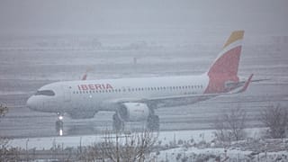 Imagen del aeropuerto Adolfo Suárez-Madrid Barajas durante el paso de la tormenta Filomena