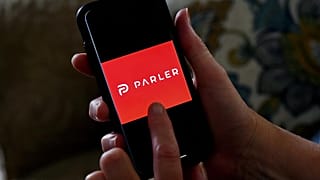Cos'è Parler, il social network dei trumpiani oscurato da Google e Amazon