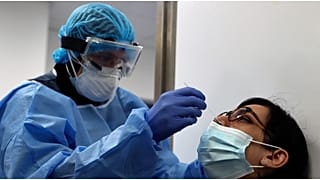 مع تزايد أعداد المصابين بكورونا بشكل هستيري .. لا مفر من الإغلاق الشامل في لبنان