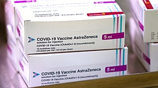 La vacuna de AstraZeneca ya se utiliza masivamente en el Reino Unido