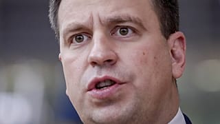 Dimite el primer ministro de Estonia