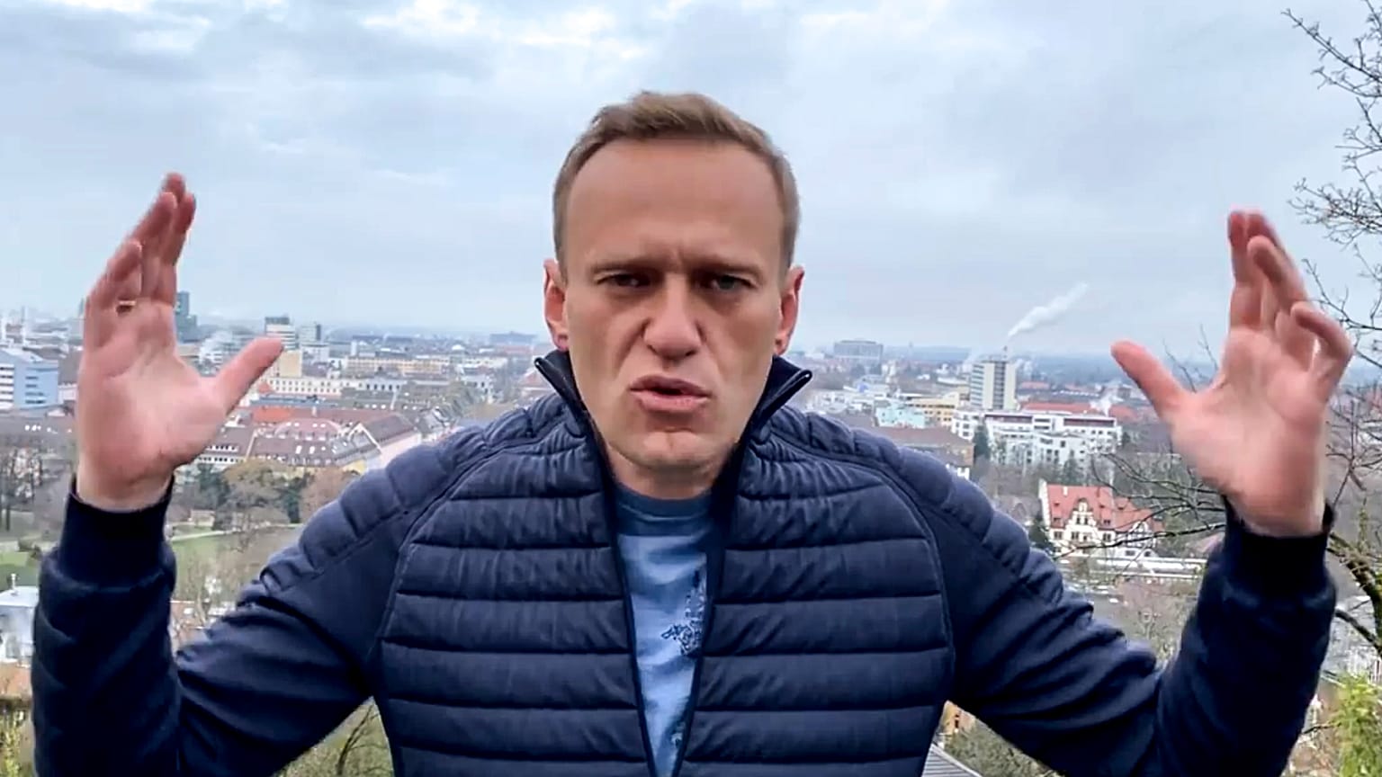 Navalny vuole tornare in Russia ma è sulla lista dei ricercati