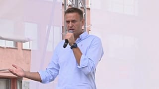 Alexei Navani en un mitin en Rusia antes de ser envenenado