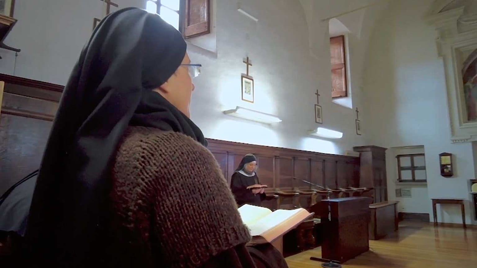 Le otto suore di clausura del convento di Santa Veronica Giuliani di Città di Castello, PG