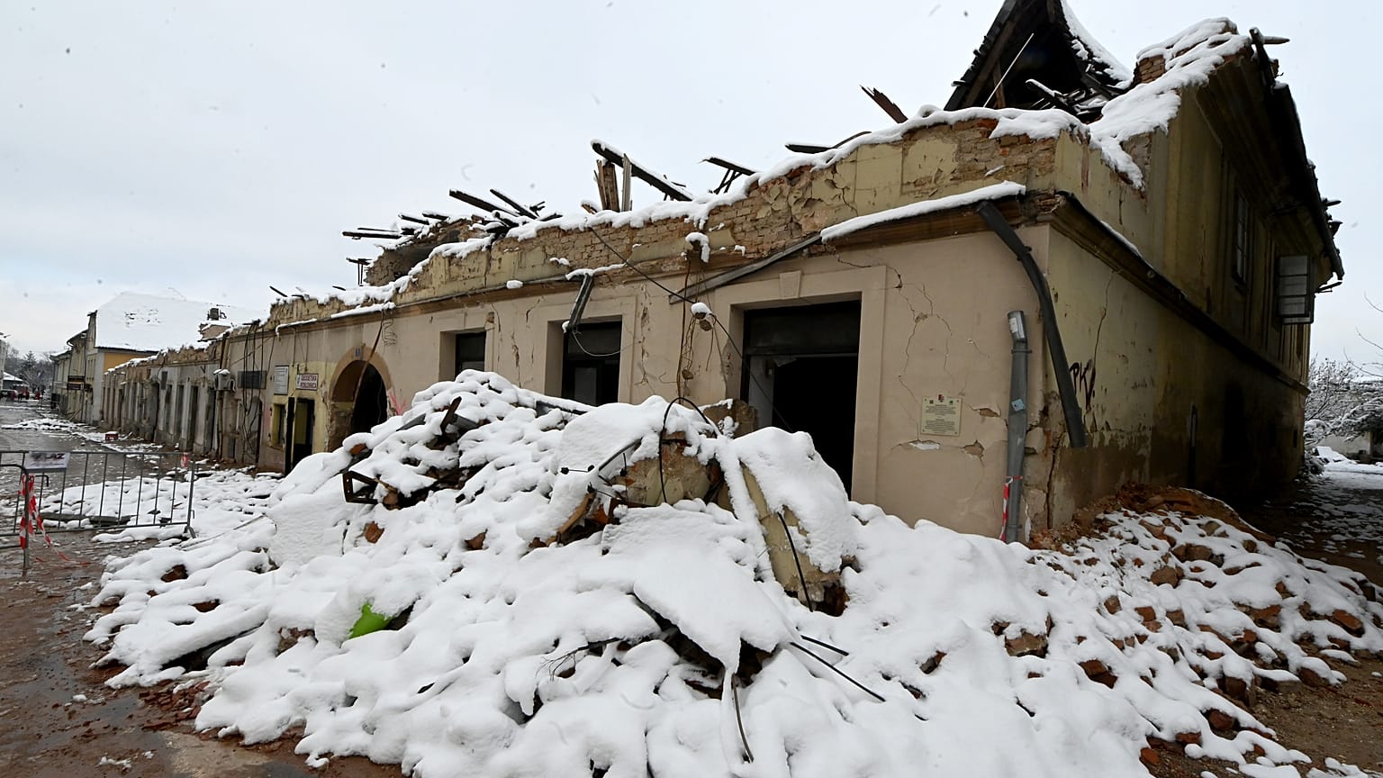A reconstrução só deve começar na primavera