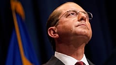 وزير الصحة الأميركي أليكس عازار