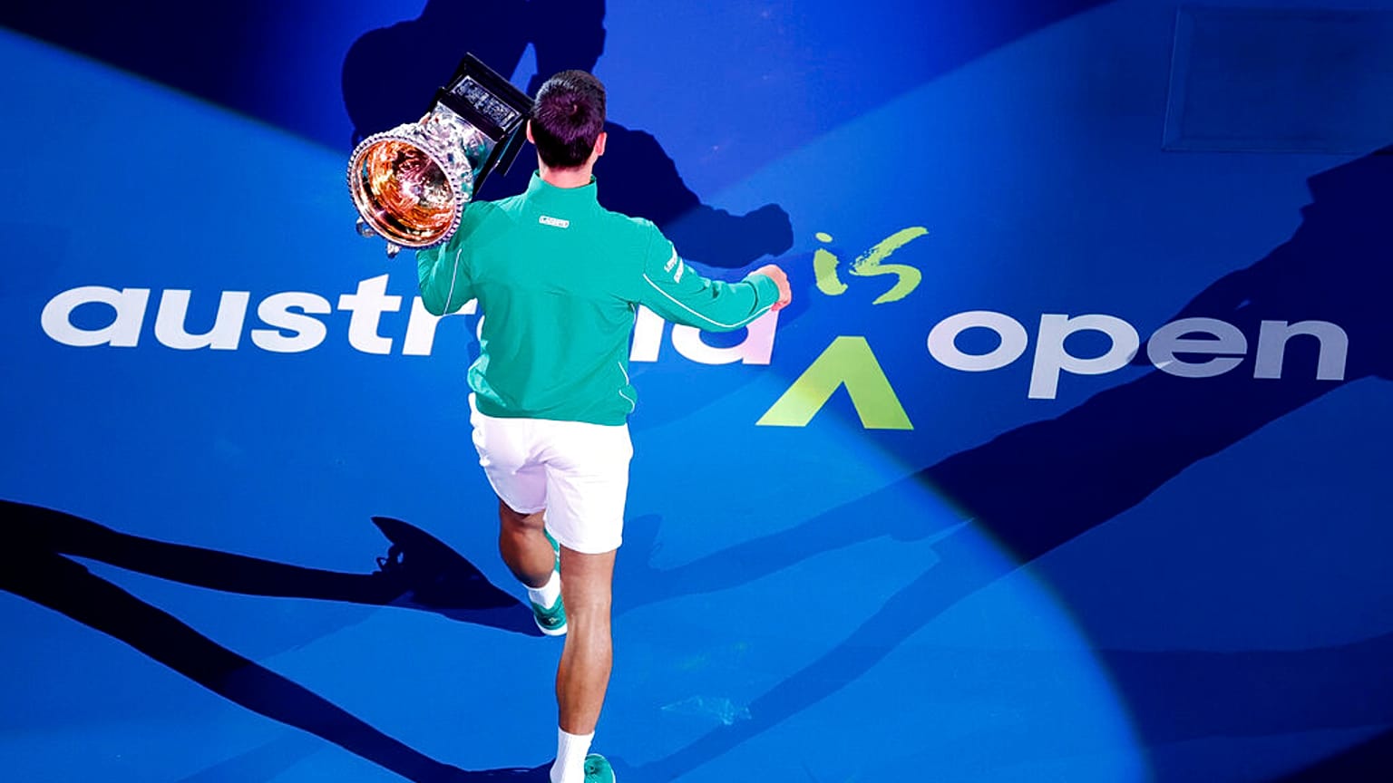 Avustralya Açık'ta 2020'de şampiyon olan Sırp tenisçi Novak Djokovic.