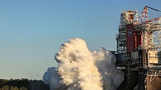 Испытания двигателей ракеты Space Launch System