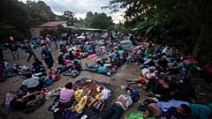 La caravana de hondureños reposa en Vado Hondo, Guatemala 16/1/2021