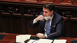 Il Presidente del Consiglio italiano Giuseppe Conte dopo il discorso alla Camera
