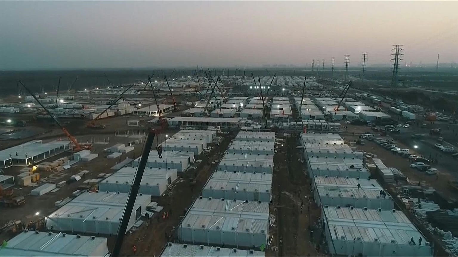 موقع حجر صحي هائل قيد الإنشاء في الصين