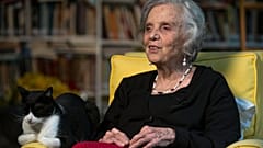 La esritora Elena Poniatowska en su casa de Ciudad de México 24/9/2015 