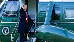 Donald Trump búcsút int