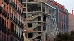 Разрушенное взрывом здание в центре Мадрида
