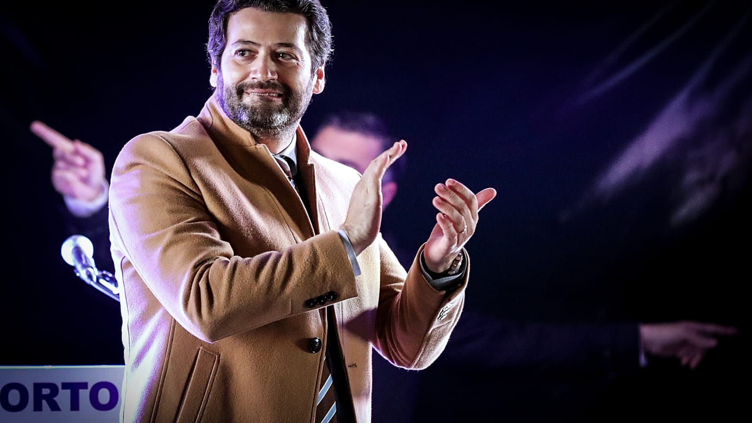André Ventura em comício "drive-in" em Leça da Palmeira
