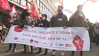 Los estudiantes marchan en la protesta
