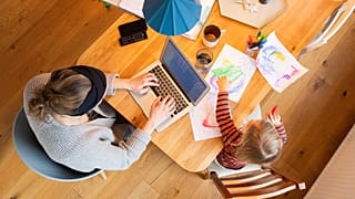 Az otthoni munkánál elmosódnak a munkaidő és a szabadidő határai
