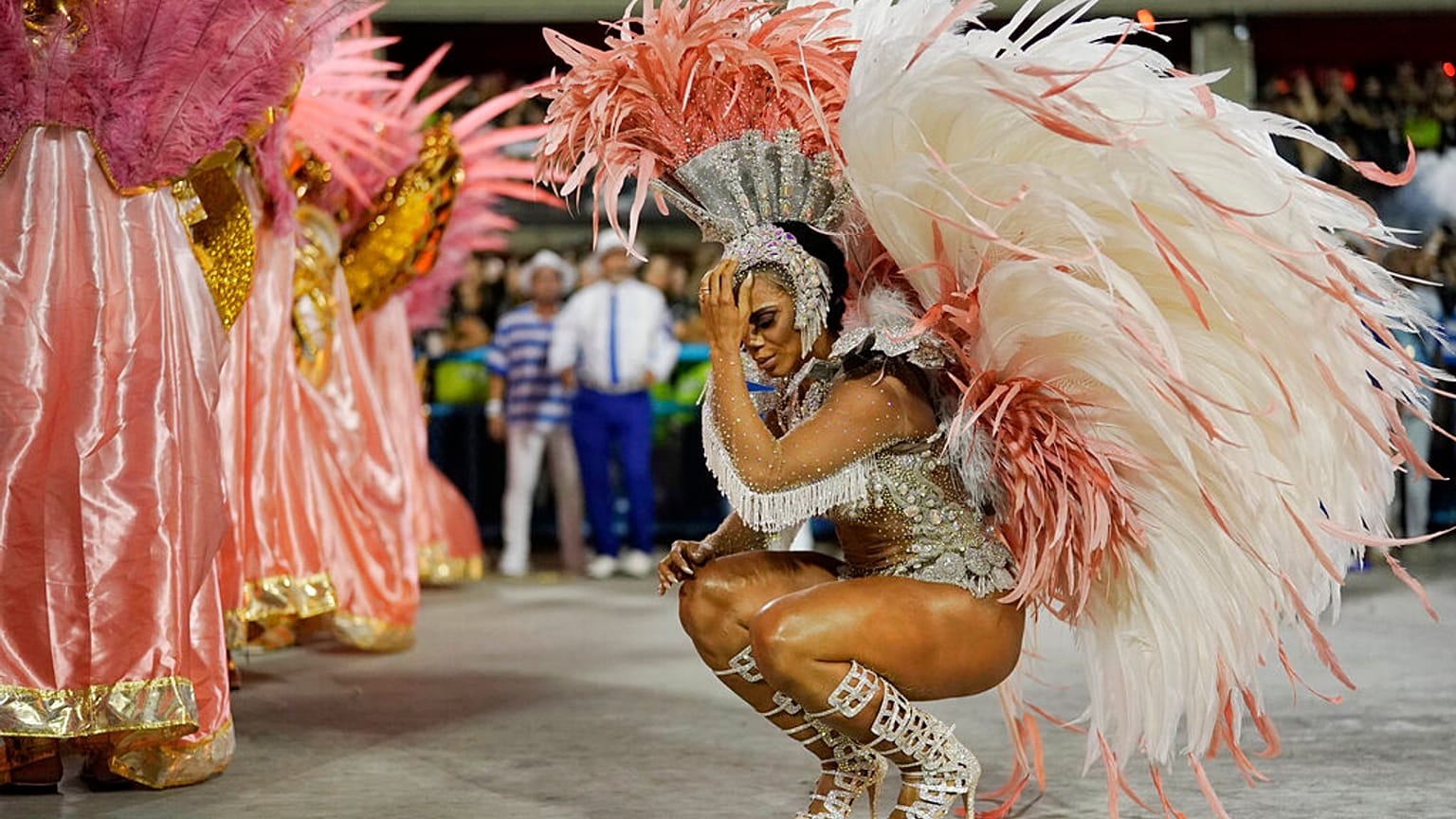 ARQUIVO (desfile da escola Beija Flor, em 2020)
