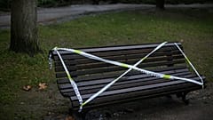 В Португалии из-за эпидемии коронавируса запрещено сидеть на скамейках в парках. 