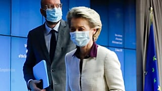 Charles Michel und Ursula von der Leyen in Brüssel nach dem Video-Gipfel zu Corona