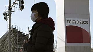 Une femme dans les rues de Tokyo, le 20 janvier 2021